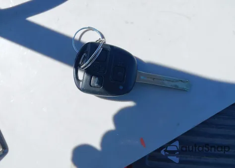 2005 Lexus Es 330 z USA, uszkodzony, nr VIN JTHBA30G655075573